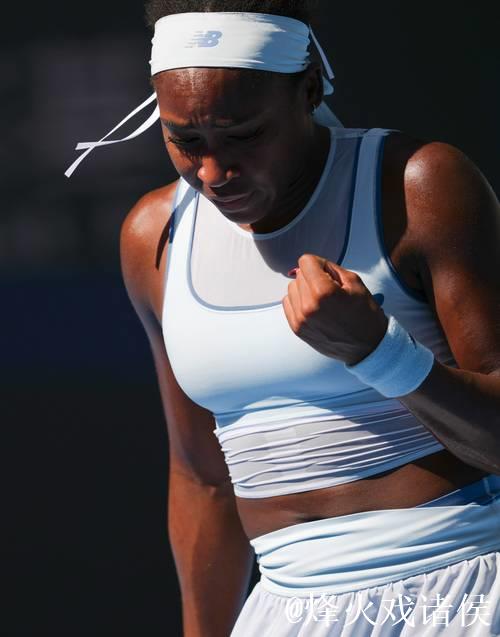 高芙2-1逆转本西奇豪取中网九连胜 晋级女单八强 高芙2-1逆转本西奇豪取中网九连胜 晋级女单八强